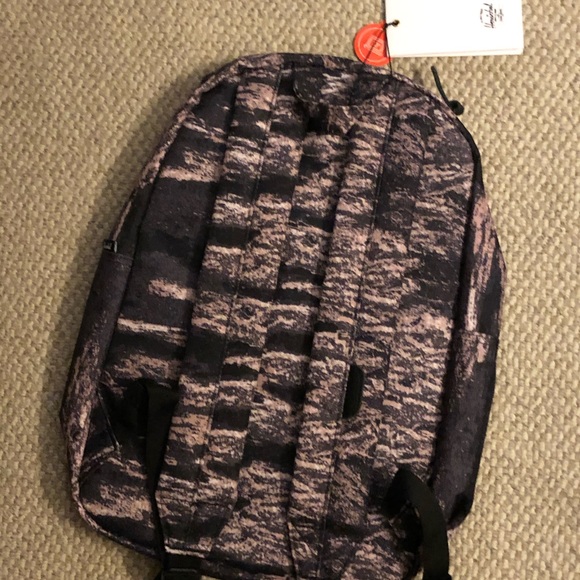 Herschel book bag - Picture 2 of 4